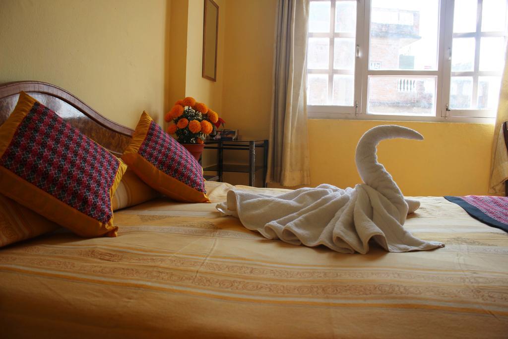 Simrika Homes Bed And Breakfast Katmandu Oda fotoğraf